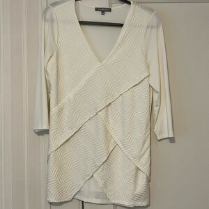 NY collection, polyester/spandex tunic. Size Large.